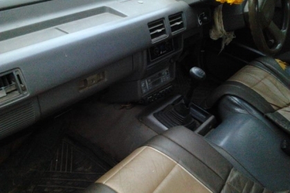 ขาย กระบะตอนเดียว ยอดนิยม มังกรทอง 2.5 ISUZU SPARK EX 87HP เดิมบาง เครื่องมังกร 2.5 87HPเดิมๆแห้งๆ ไม่เยิ้ม แรงดี ประหยัดน้ำมัน ช่วงล่างแน่น คัสซีสวย ไม่ผุไม่ดาม ยางดี4เส้น พื้นปูกระบะ สีบางเดิม ภายในสวย แอร์เย็น พ.ธรรมดา มีผุชายฝาท้ายนิดหน่อย พร้อมใช้งาน