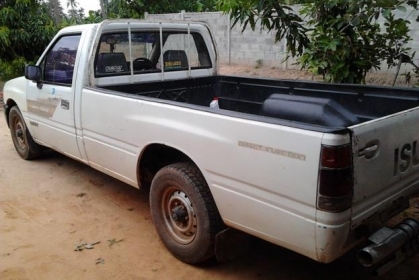 ขาย กระบะตอนเดียว ยอดนิยม มังกรทอง 2.5 ISUZU SPARK EX 87HP เดิมบาง เครื่องมังกร 2.5 87HPเดิมๆแห้งๆ ไม่เยิ้ม แรงดี ประหยัดน้ำมัน ช่วงล่างแน่น คัสซีสวย ไม่ผุไม่ดาม ยางดี4เส้น พื้นปูกระบะ สีบางเดิม ภายในสวย แอร์เย็น พ.ธรรมดา มีผุชายฝาท้ายนิดหน่อย พร้อมใช้งาน