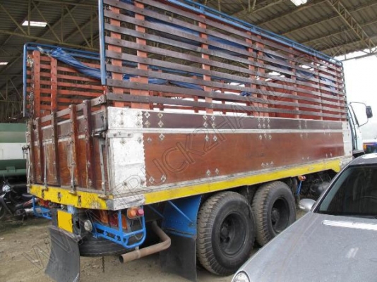 รถบรรทุก 10 ล้อ กระบะรั้วไม้หลังถนน ยี่ห้อ ISUZU รุ่น FVM32M รถบรรทุก 10 ล้อ กระบะรั้วไม้หลังถนน ยี่ห้อ ISUZU รุ่น FVM32M