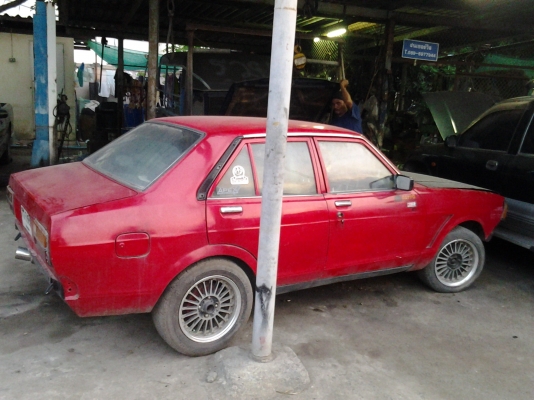 retro nissan 4 ประตู เครื่องพังยกออก มีเล่ม ขาดสำเนาบัตร ตามไม่ได้