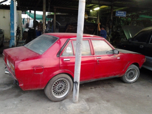 retro nissan 4 ประตู เครื่องพังยกออก มีเล่ม ขาดสำเนาบัตร ตามไม่ได้