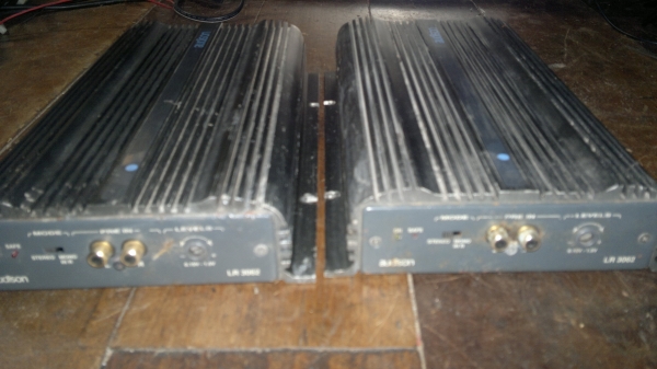 ขายแอมป์แบรนด์ดีมีระดับติดรภยนต์audison2ch,มี2ตัวครับ