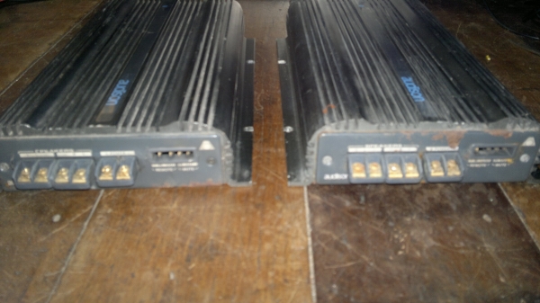 ขายแอมป์แบรนด์ดีมีระดับติดรภยนต์audison2ch,มี2ตัวครับ