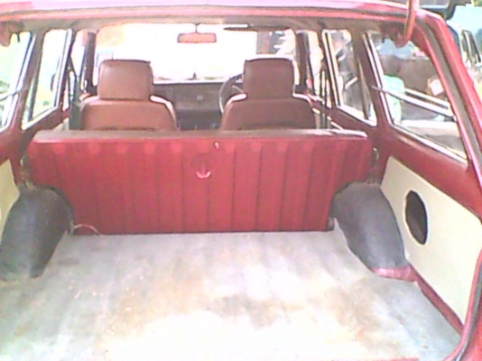 รถคลาสิก Datsun 1800 แวน 2 ประตู