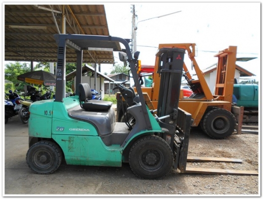 Forklift นำเข้า จากญี่ปุ่นแท้ ๆ สภาพสวยสุด ๆ ทดสอบแล้ว ไม่ต้องทำไรเพิ่มอีกแน่นอน