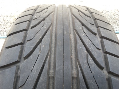 ขายยาง(เศษ)235/35/19 ปี 5112 DUNLOP DIREZZA DZ 101    1 เส้น