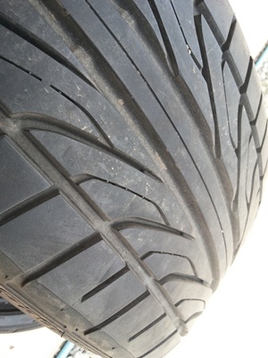 ขายยาง(เศษ)235/35/19 ปี 5112 DUNLOP DIREZZA DZ 101    1 เส้น