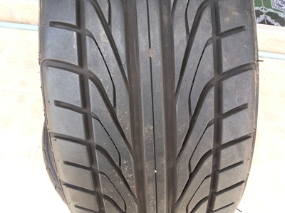 ขายยาง(เศษ)235/40/18 ปี 12  DUNLOP DIREZZA DZ 101    1 เส้น
