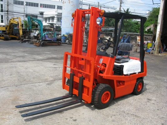 ขาย forklift TOYOTA รุ่น 3FD15 ขนาด1.5ตัน สภาพสวยพร้อมใช้งาน