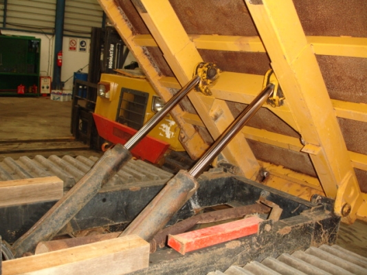 รถบรรทุกตีนตะขาบ Morooka MST800 นำเข้าจากญี่ปุ่น สภาพดีมาก ขายถูกครับ