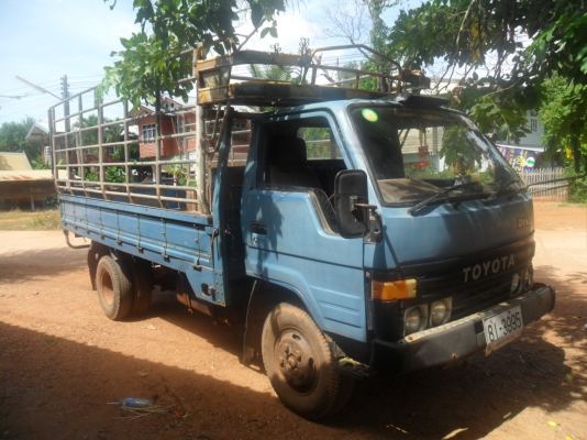 ขายรถหกล้อToyota สภาพเดิม เครื่องดี พร้อมใช้งาน