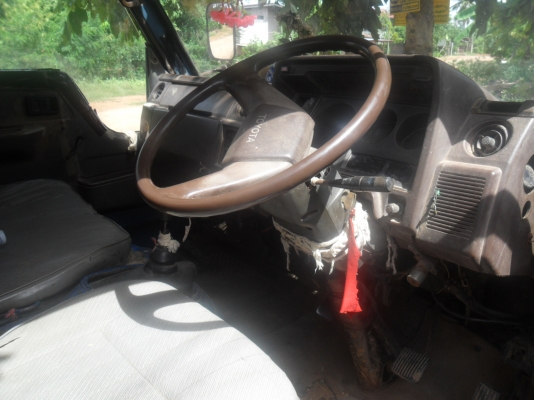 ขายรถหกล้อToyota สภาพเดิม เครื่องดี พร้อมใช้งาน