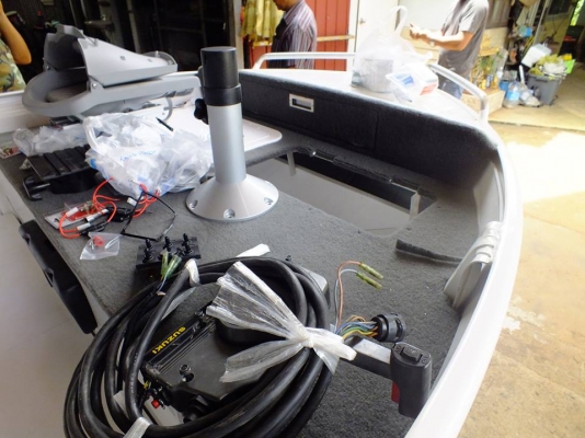 ขาย quintrex 390 บิ๊วอินเรียบร้อย