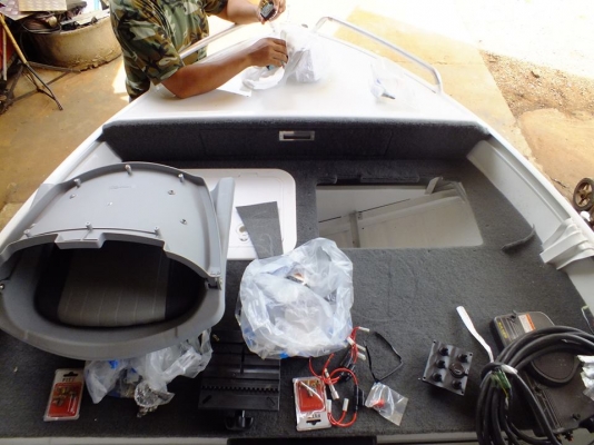 ขาย quintrex 390 บิ๊วอินเรียบร้อย