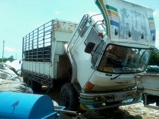 ขายด่วน รถบรรทุก 6 ล้อประกอบ ยี่ห้อ HINO EH 700