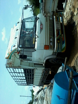 ขายด่วน รถบรรทุก 6 ล้อประกอบ ยี่ห้อ HINO EH 700