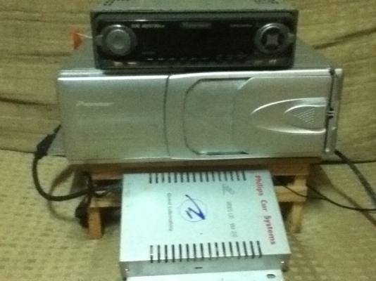 ขายวิทยุเทปPIONEER KEH-P7015+ตู้CD รุ่นCDX-P1270(12แผ่น)+กล่องแปลงVCD ใช้ได้ปกติขายถูก 1300.-