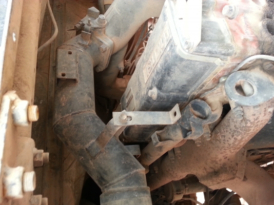 รถโม่ปูน สิบล้อ สภาพใช้งานได้ 6 คิว สองเพลา มีทะเบียน