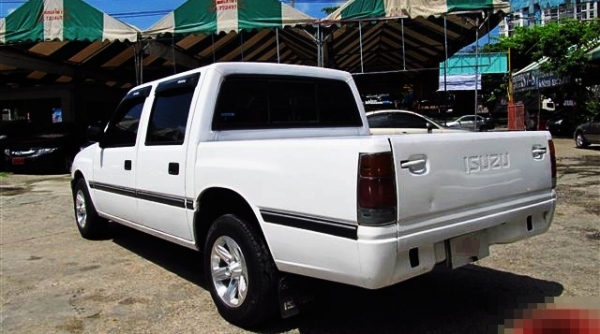 ISUZU TFR มังกรทอง SUPREME4DR. 2.5 ปี97 รถสวย จัดไฟแนนซ์ได้คะ