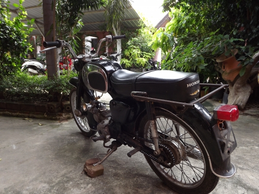 ขาย c200  แห้งๆ ซักคัน