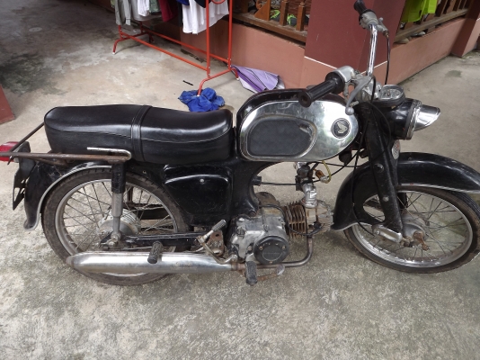 ขาย c200  แห้งๆ ซักคัน