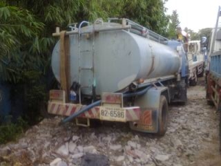 Isuzu  NPR591Y เครื่อง 115 แรง บรรทุกน้ำ 6000 ลิตร