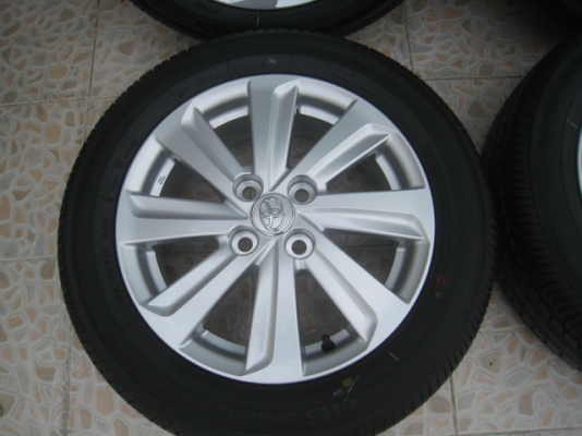 ขายล้อแม็ก Toyota vios ป้ายแดง 15"x5.5" et45 4รู100 + ยางปี2613 สนใจติดต่อเล็กคลองสามครับ (081-3747940)