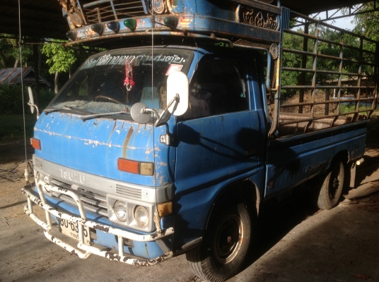 ขายด่วน 4 ล้อ TL. เครื่อง 4BB1.  100  แรง