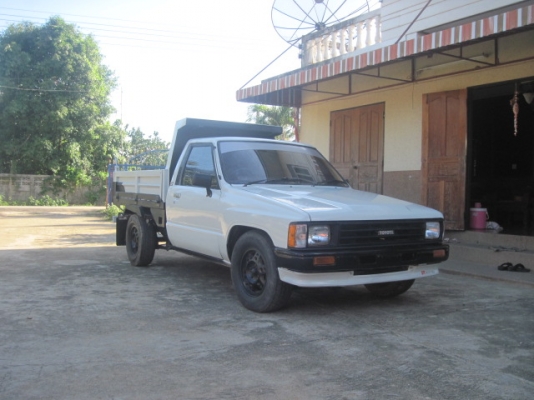 TOYOTA LN 56 ดั้ม SR-5