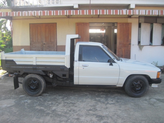 TOYOTA LN 56 ดั้ม SR-5