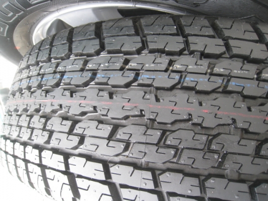 ขายล้อแม็ก All new Isuzu D-max ป้ายแดง 17"x7" et33 6รู139 + ยาง ปี 13สนใจติดต่อเล็กคลองสามครับ (081-3747940)