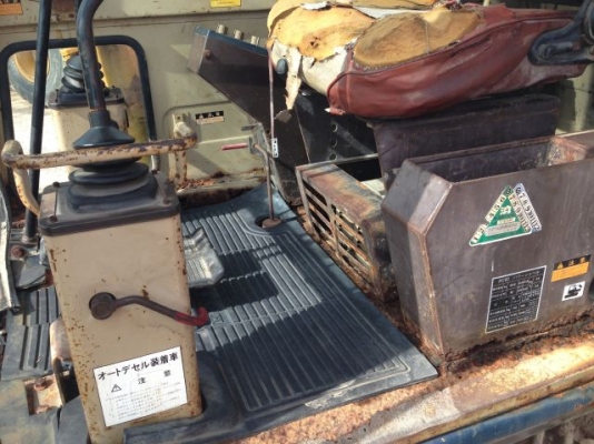 ขายรถแบคโฮ KOMATSU PC100-3 นำเข้าจากญิ่ปุ่น ใบแทร็ค70 ซม.มีVDOการทำงานให้ชมครับ ติดต่อ 081-2990958