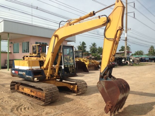 ขายรถแบคโฮ KOMATSU PC100-3 นำเข้าจากญิ่ปุ่น ใบแทร็ค70 ซม.มีVDOการทำงานให้ชมครับ ติดต่อ 081-2990958