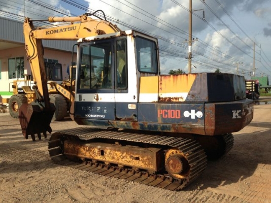 ขายรถแบคโฮ KOMATSU PC100-3 นำเข้าจากญิ่ปุ่น ใบแทร็ค70 ซม.มีVDOการทำงานให้ชมครับ ติดต่อ 081-2990958