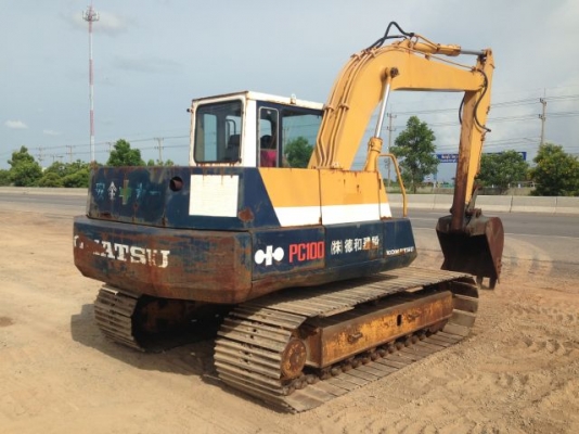 ขายรถแบคโฮ KOMATSU PC100-3 นำเข้าจากญิ่ปุ่น ใบแทร็ค70 ซม.มีVDOการทำงานให้ชมครับ ติดต่อ 081-2990958