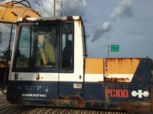 ขายรถแบคโฮ KOMATSU PC100-3 นำเข้าจากญิ่ปุ่น ใบแทร็ค70 ซม.มีVDOการทำงานให้ชมครับ ติดต่อ 081-2990958