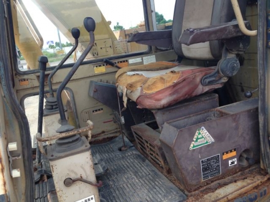 ขายรถแบคโฮ KOMATSU PC100-3 นำเข้าจากญิ่ปุ่น ใบแทร็ค70 ซม.มีVDOการทำงานให้ชมครับ ติดต่อ 081-2990958