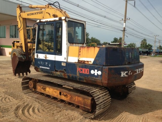 ขายรถแบคโฮ KOMATSU PC100-3 นำเข้าจากญิ่ปุ่น ใบแทร็ค70 ซม.มีVDOการทำงานให้ชมครับ ติดต่อ 081-2990958
