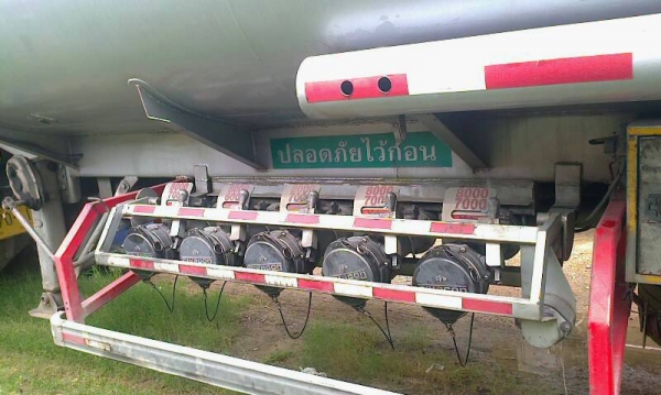 ขายรถหางพ่วง สามเพลา ของอู่ RCK รุ่งเจริญ bottom load