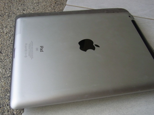 บางใหญ่ ขาย iPad2 3G+WiFi 32GB White เครื่องศูนย์ไทย 7,500 บาท