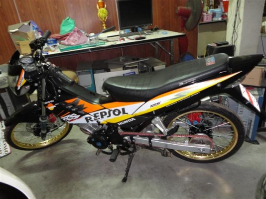 ต้องการขาย รถจักรยานยนต์รุ่น HONDA