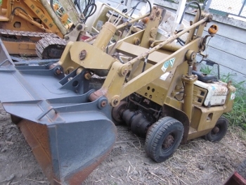 ขาย- รถตักล้อยาง TOYOTA: SD7  เครื่องยนต์ดีเซล 4 สูบ มือสองเก่าญี่ปุ่น สภาพพร้อมใช้งาน