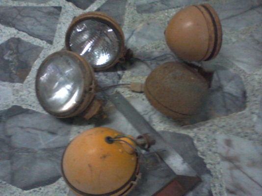 สปอร์ตไลท์โคมเหล็ก ทรงกระสุน เลนต์เป็นกระจก 6 นิ้ว