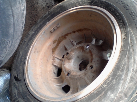 ล้อ 4รู114 ลายเรโทร