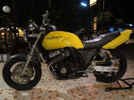 CB400 ปี98 VerS อินวอย+สรรพสามิตร แต่งทั้งคัน ของแต่งก็คุ้มแล้ว