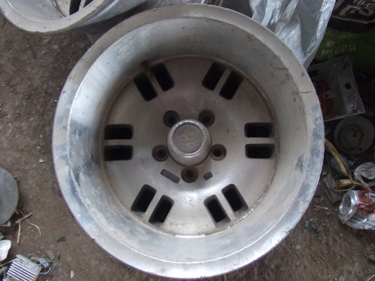 ขาย แม๊กขอบ15 6รู กว้าง 8.5