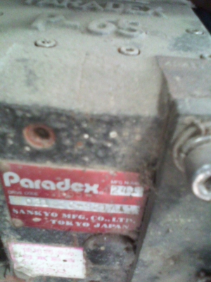 เกียร์ทดแบบหมุนเป็นช่วงๆ ชุดเกียร์ด้านในแบ่งเป็น 1/4 เหมาะกับการใช้ป้อนงานต่างๆที่เป็นช่วงๆ (ใน1รอบจะแบ่งการทำงานและหยุด4ช่วง) อัตราทด 1ต่อ 30 ของโรงงานจากญี่ปุ่น(มี4 ตัว)