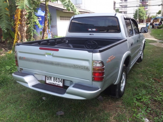 D4D 4 ประตู สวยๆเลยครับ