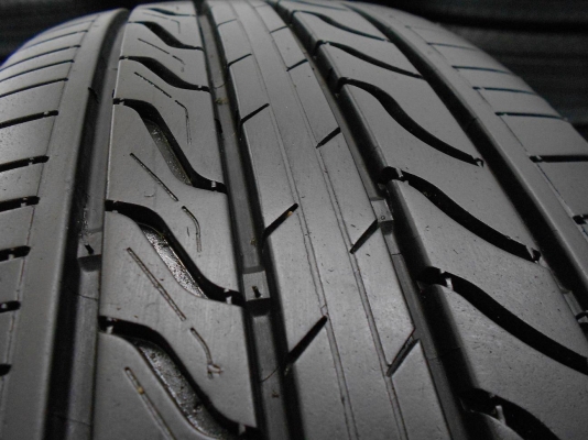 ขายล้อแม็ก Toyota Estima ขอบ 15(5/114.3)พร้อมยางมิชลิน 205/65/15 ปลายปี 09/เทิร์นได้-ใส่ฟรีค่ะ