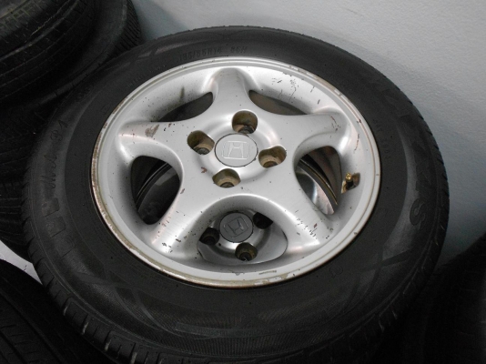 ขายล้อแม็ก Honda ขอบ 14 พร้อมยาง สภาพพร้อมใช้ทั้งชุด 1,500.-*NET**